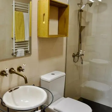 New Honey House, Serra Do Marao Ansiaes-amarante