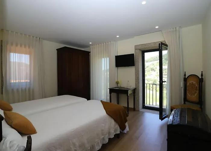 New Honey House, Serra Do Marao Ansiaes-amarante أمارانتي