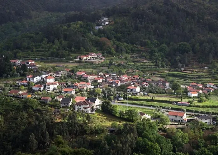 New Honey House, Serra Do Marao Ansiaes-amarante بيت للعطل *