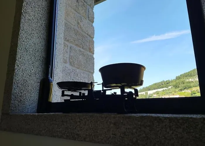 New Honey House, Serra Do Marao Ansiaes-amarante أمارانتي